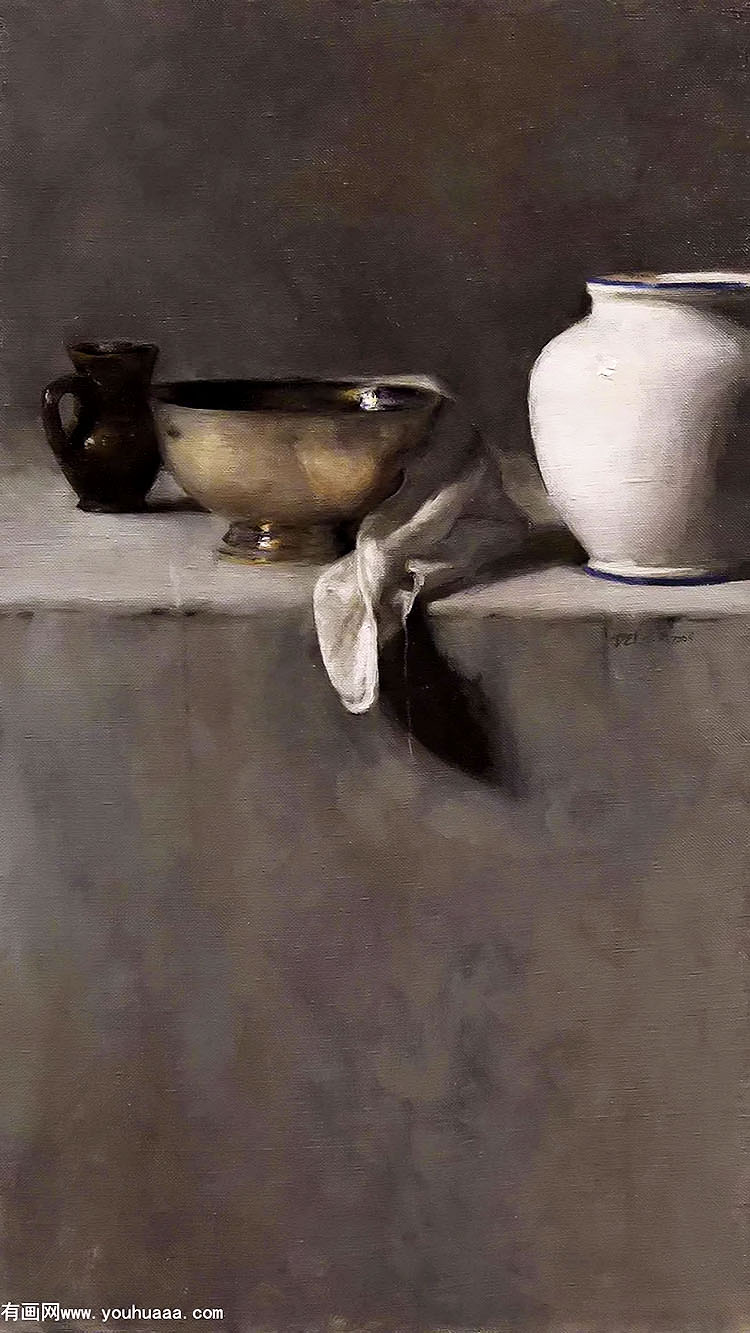 ɫ - vertical still life in greys